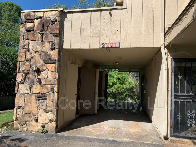 Primary Photo - 2291 Foxmoor Ln