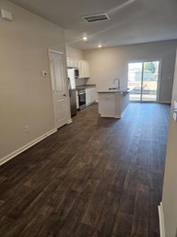 Building Photo - 102 Lowland Dr