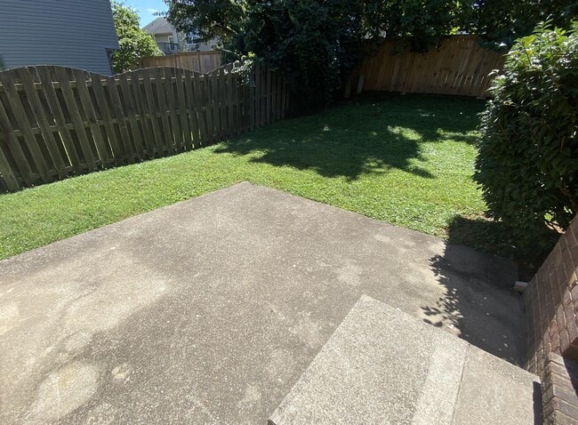 Building Photo - 4024 Palmetto Dr