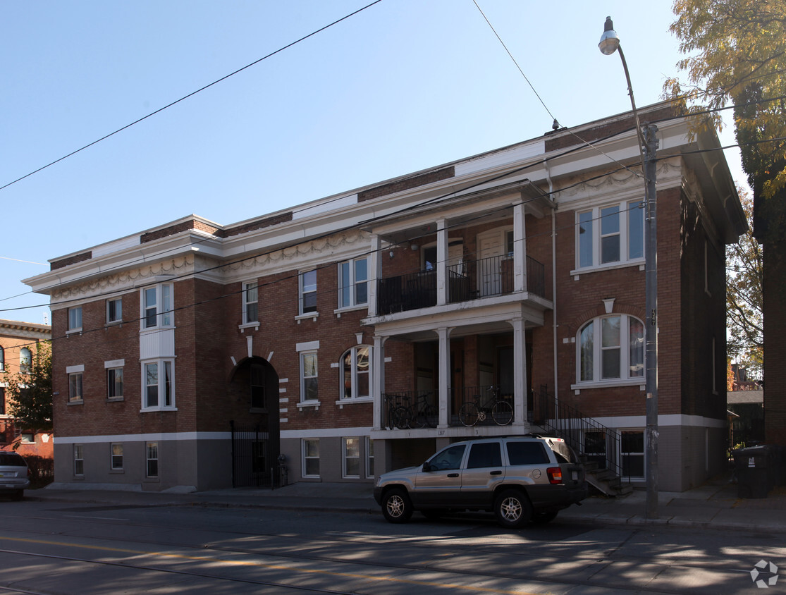 Building Photo - 112-140 Cowan Ave