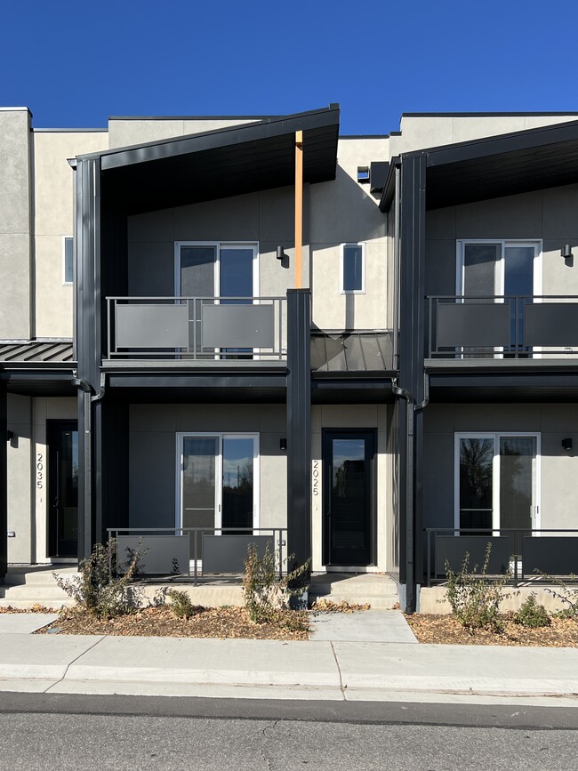 Foto del edificio - Tejon Ten Towns