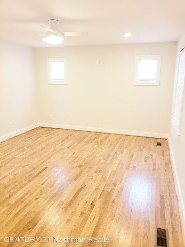 Foto del edificio - 3 br, 2 bath House - 9009 Granby Street