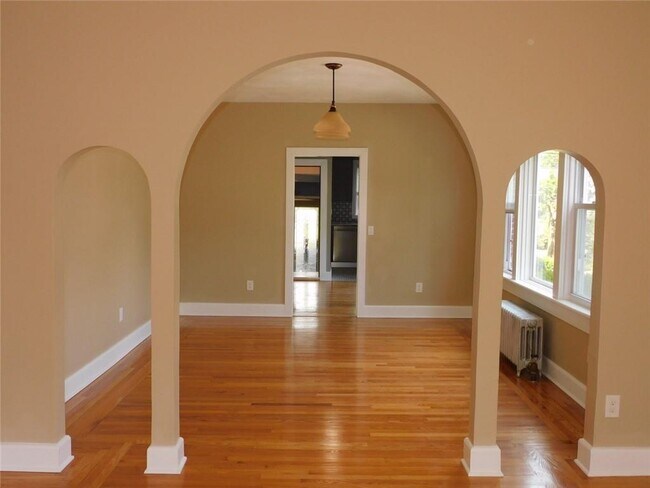 Building Photo - 146 Woodbine St