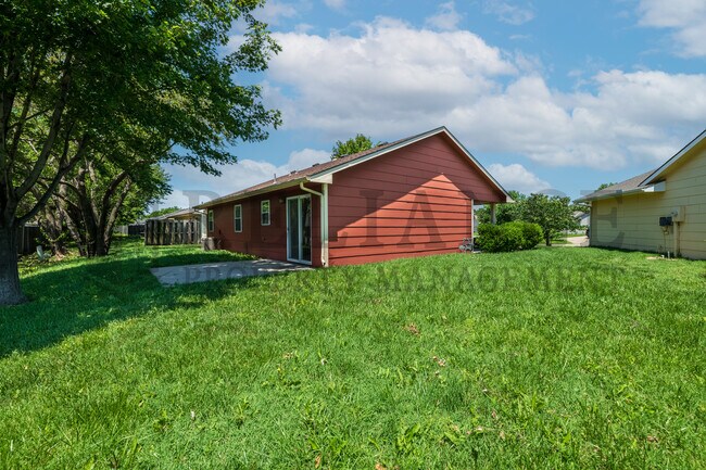 Foto del edificio - 5915 E Pembrook Cir