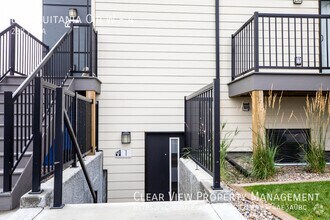 Building Photo - 88 Aquitania Cir W