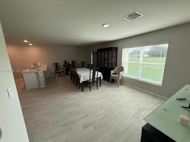 Building Photo - 3051 S Beechwood Cir