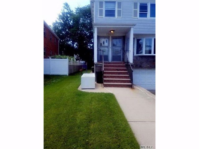 Building Photo - 2830 203rd St