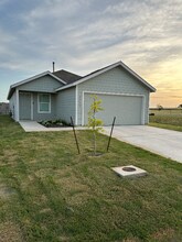 Building Photo - 1713 Knoll Rdg
