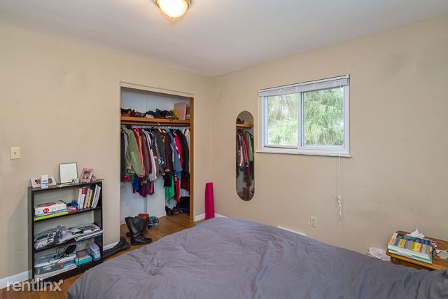 Foto del edificio - 4 br, 2 bath House - 415 Barber Avenue