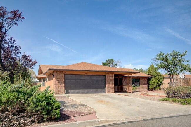 Foto del edificio - Amazing 3 Bedroom in Central Rio Rancho!