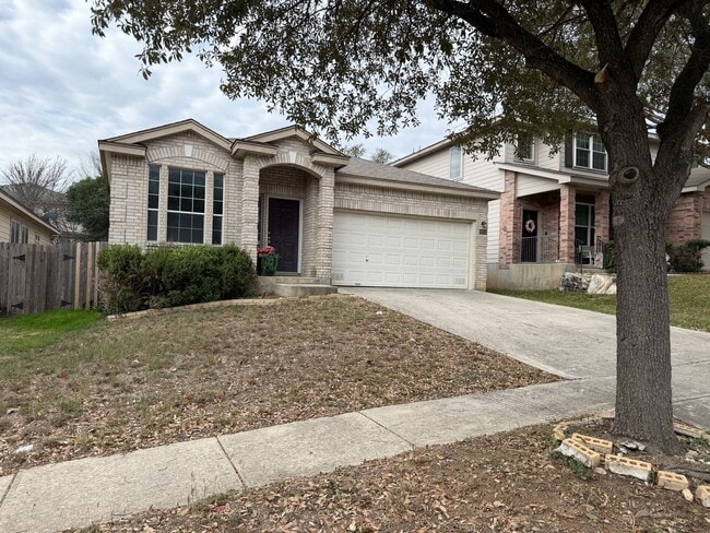 Foto del edificio - CENTRALLY LOCATED 3 BEDROOM SINGLE STORY HOME IN STEUBING RANCH SUBDIVISION*ISLAND KITCHEN