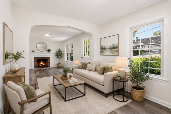 Foto del edificio - 165 Meadowbrook Dr