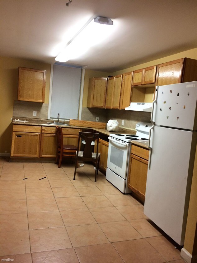 Building Photo - 2 br, 1 bath Apartment - 72 Main St