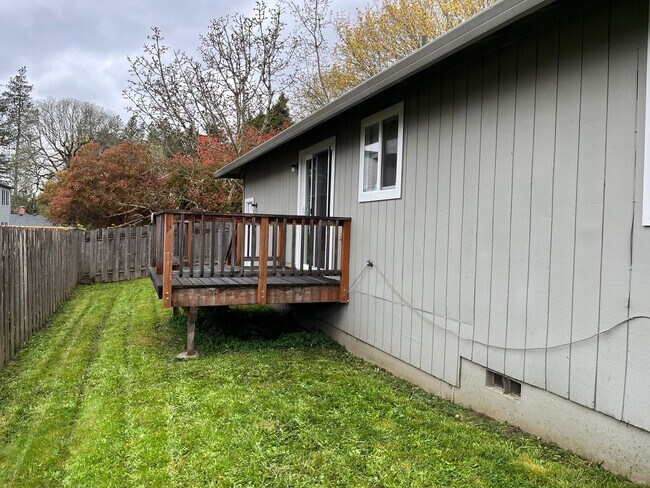 Photo - JKC2148 (HOLD FUNDS WO#21497-1, 21498-1) Apartment