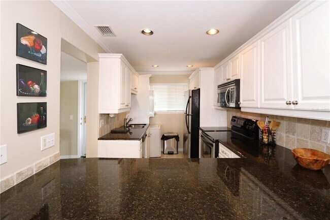 Foto del edificio - 150 Harborside Ave