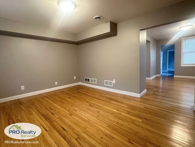 Foto del edificio - 3 Bedroom House In Northeast Minneapolis