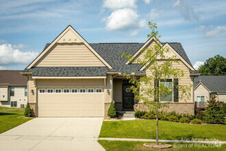 Building Photo - 8389 Ardmoor Dr