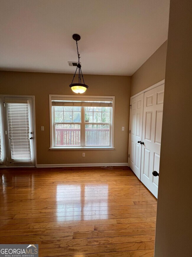 Foto del edificio - 1682 Northgate Mill Dr