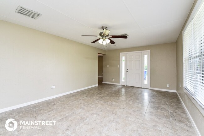 Foto del edificio - 4856 Deleon St