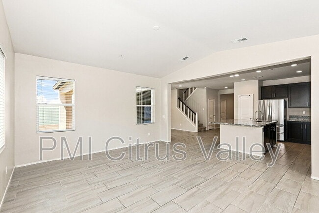 Building Photo - 24613 Round Meadow Dr