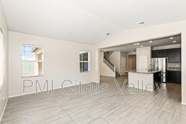 Foto del edificio - 24613 Round Meadow Dr