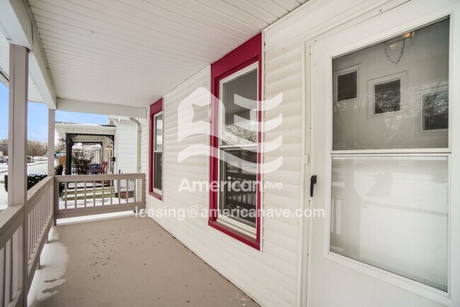 Building Photo - 1732 Pool St