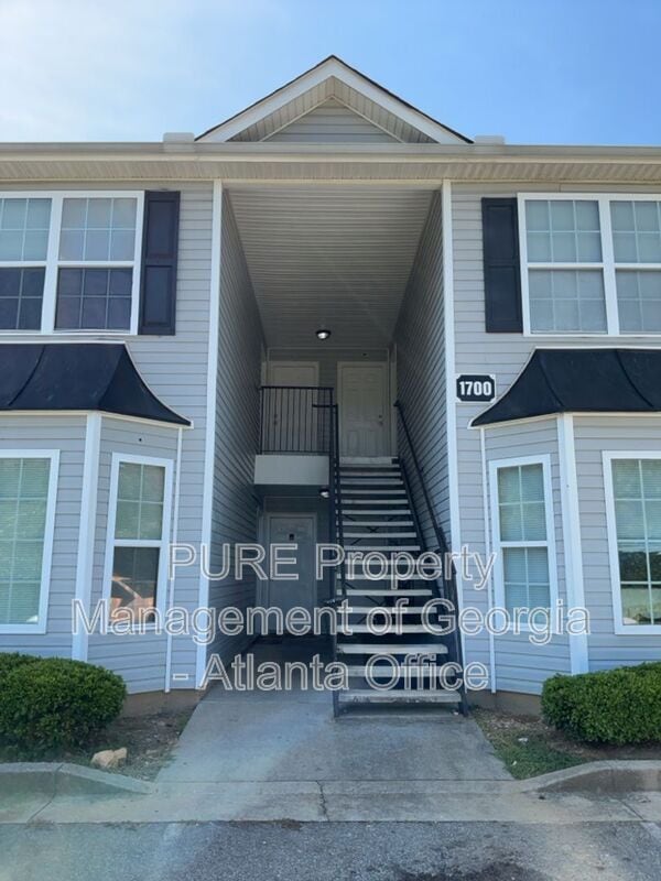 Foto del edificio - 1706-1706 Stonehaven Cir