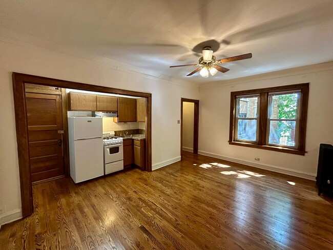 Interior Photo - 2339 N. Geneva