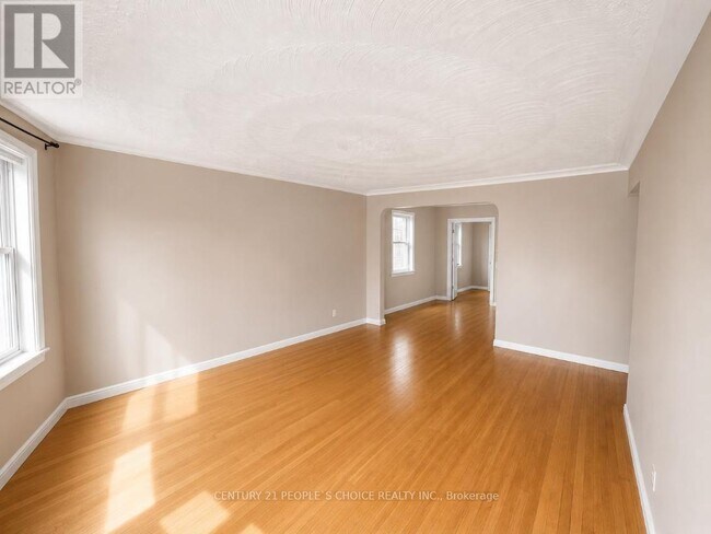 Photo du bâtiment - 183 Bowie Ave