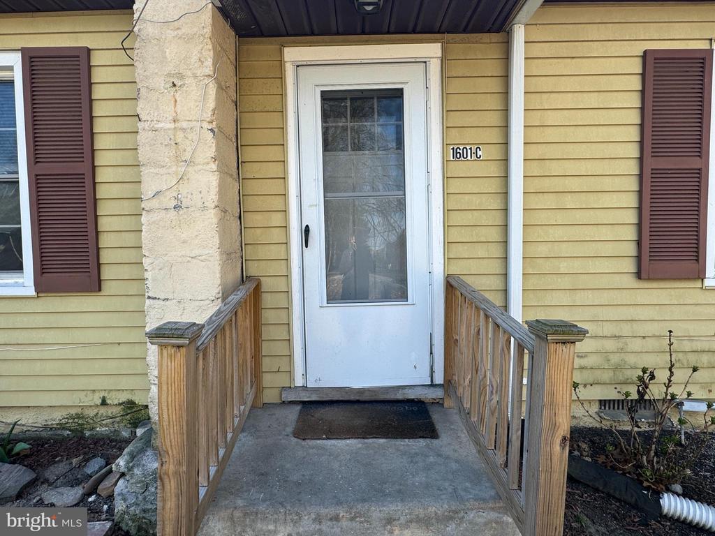 1601 E Strasburg Rd Unit C, West Chester, PA 19380 Room for Rent in