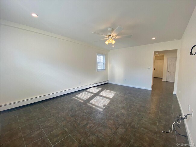 Foto del edificio - 430 E Chester St