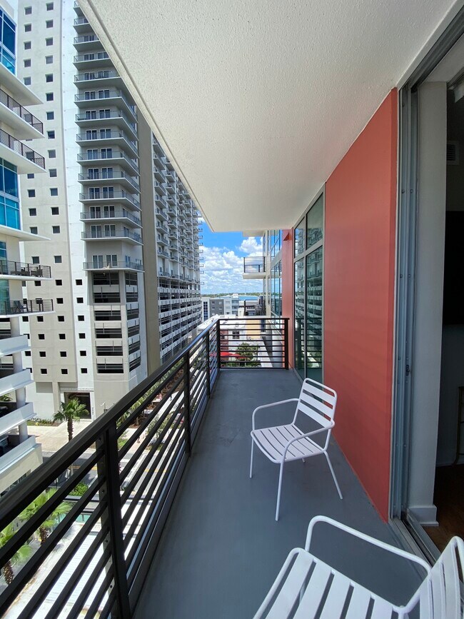 Foto del edificio - 1208 E Kennedy Blvd