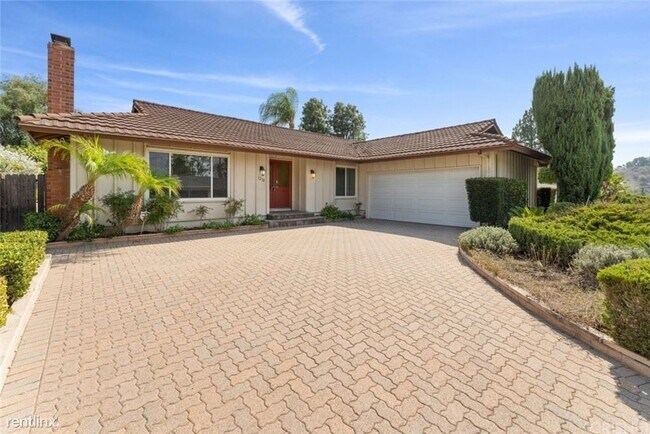 Building Photo - 4 br, 1 bath House - 1258 Via Esperanza