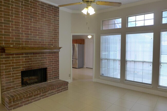 Foto del edificio - 1402 Beverly Dr