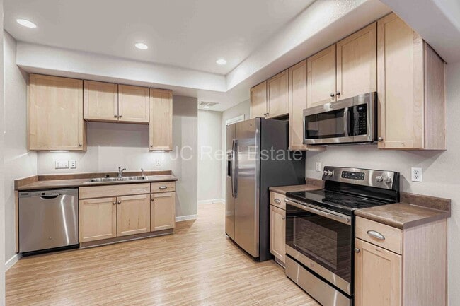 Photo - Mountain View! House