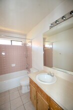 Building Photo - 404 Pinto Dr