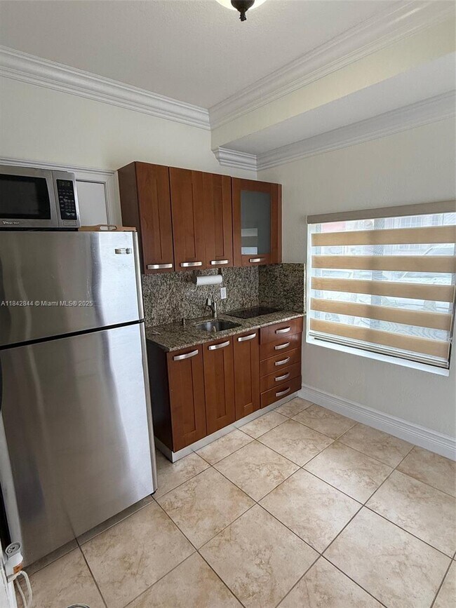 Foto del edificio - 16433 SW 52nd St