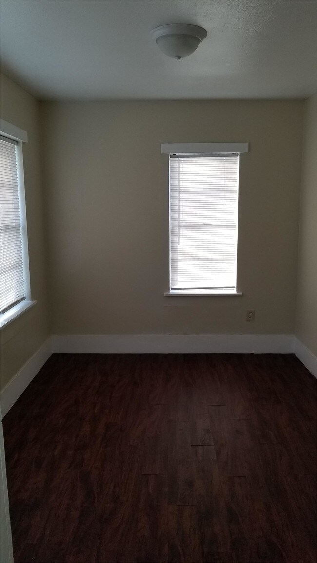 Foto del edificio - 400 W 17th St