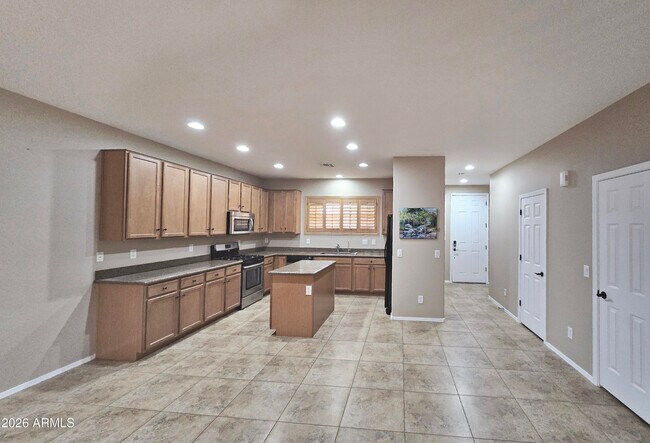 Foto del edificio - 3853 E Branham Ln