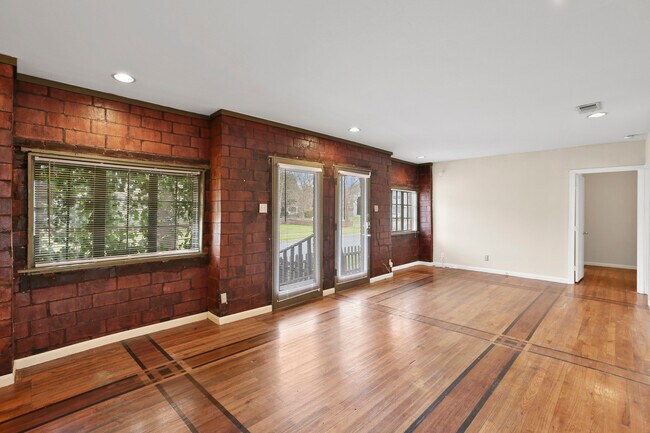 Foto del edificio - 405 N Prairie Ave