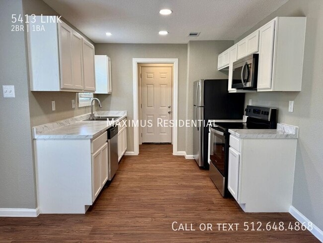 Building Photo - 5413 Link-