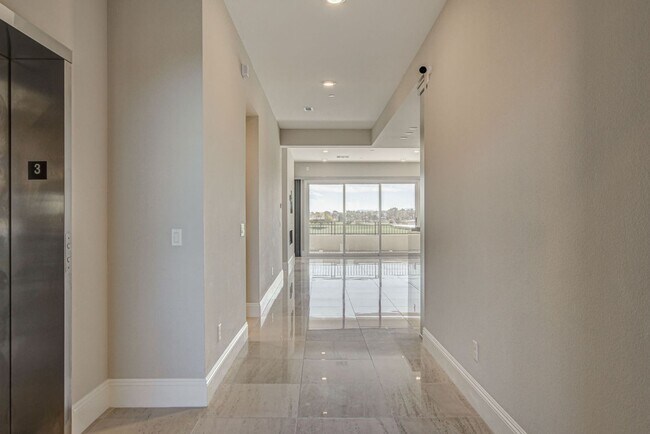 Building Photo - 9133 Las Manaitas Ave
