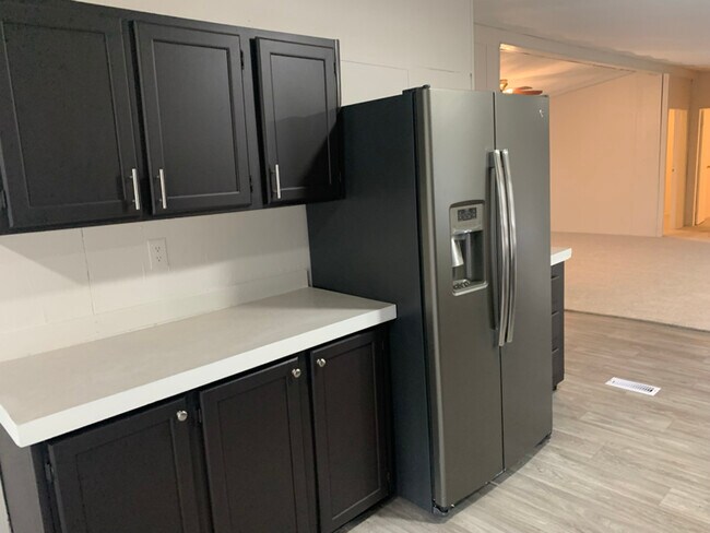 Foto del edificio - 3424 Alicia Ln