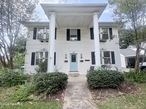 Building Photo - 150 Clark Ct