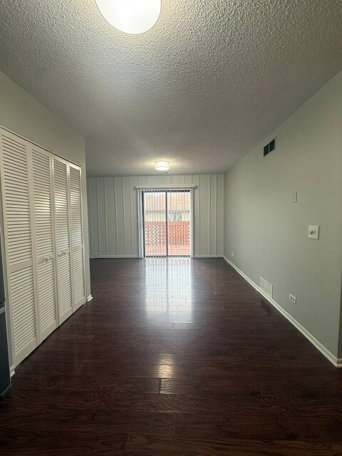 Foto del edificio - 1025 Manchester Ct