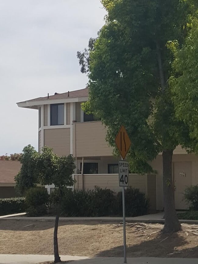 Building Photo - 1161 Johnson Dr