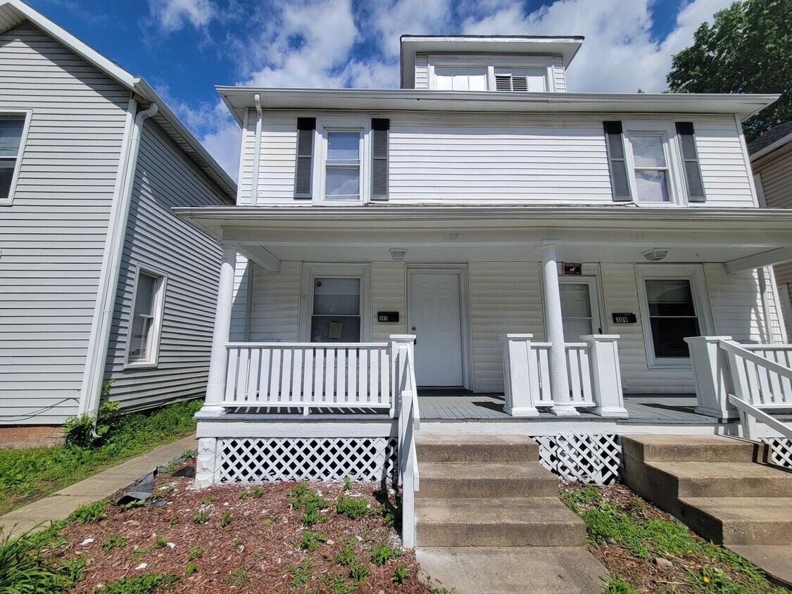 307 Moore St Unit 307 Moore, Middletown, OH 45044 Room for Rent in