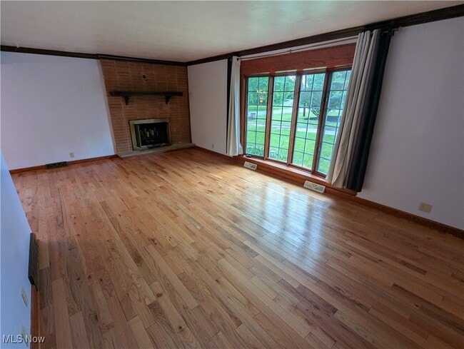 Building Photo - 17630 W River Rd