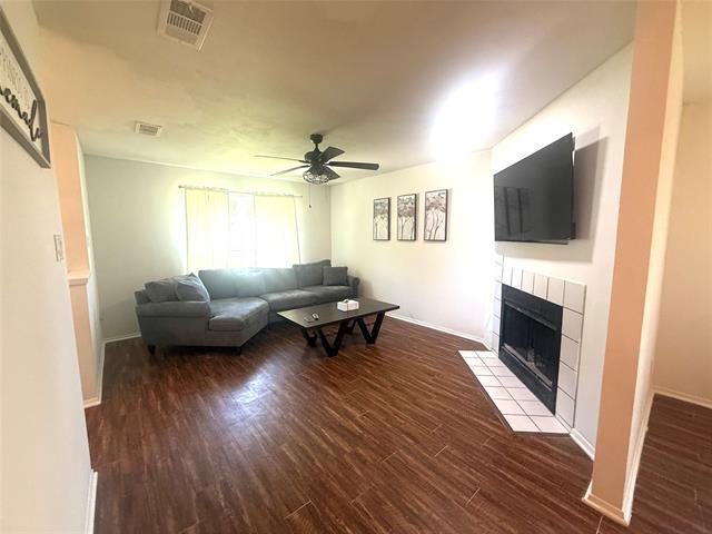 Foto del edificio - 1212 Eagle Lake Dr
