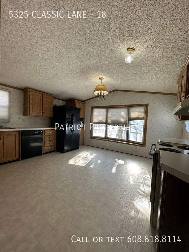 Primary Photo - 2 Bed 2 Bath Home in Platteville, WI